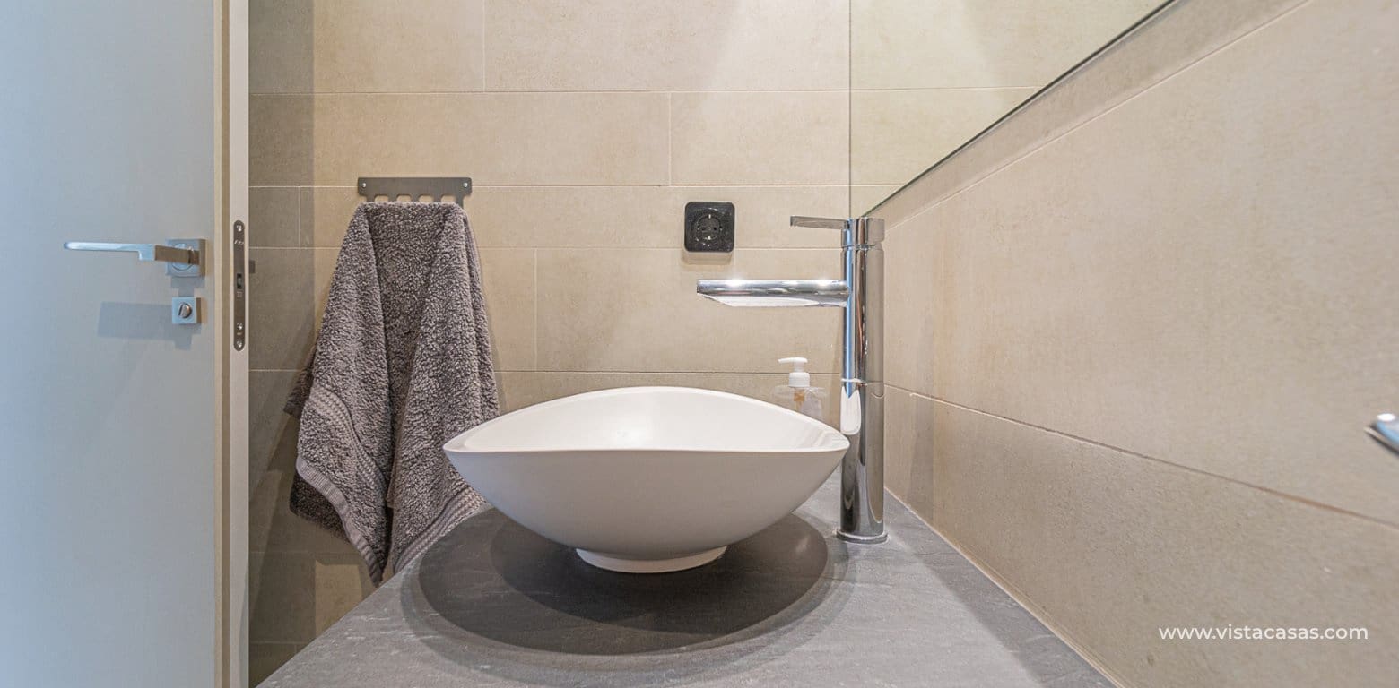 3 bedroom Apartment for sale in Villamartin - € 549,000 (Ref: 8703111)