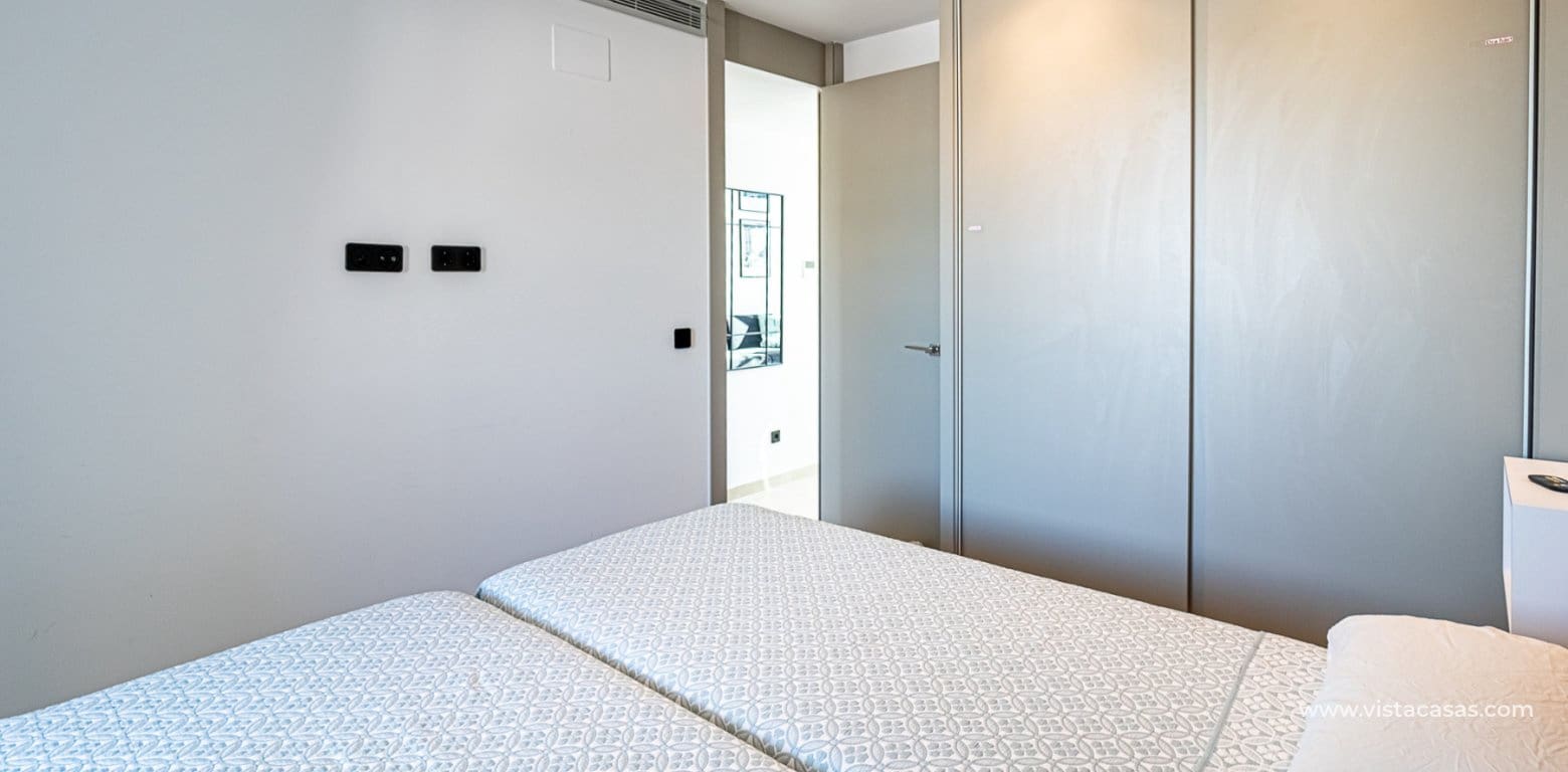 3 bedroom Apartment for sale in Villamartin - € 549,000 (Ref: 8703111)