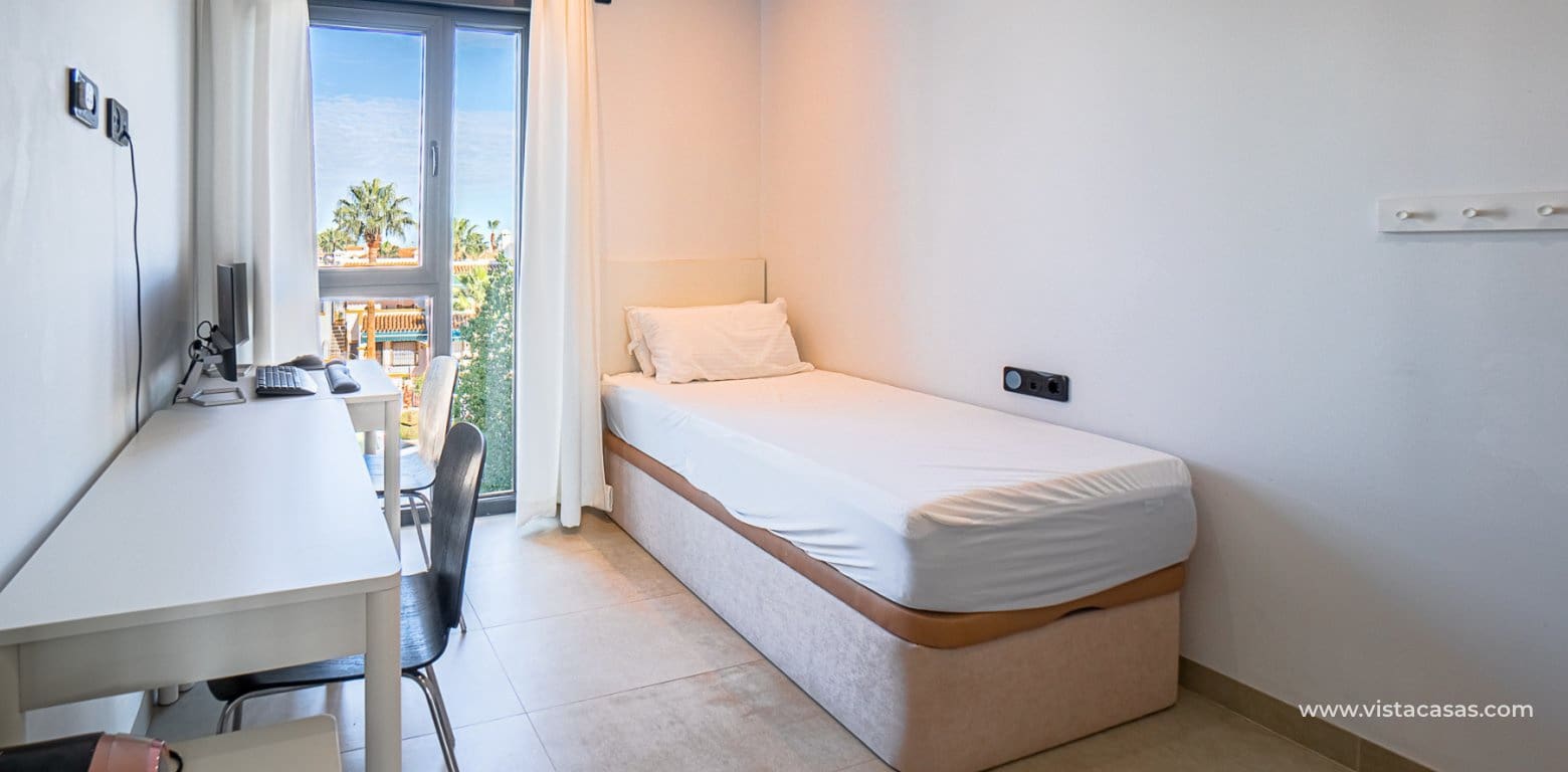 3 bedroom Apartment for sale in Villamartin - € 549,000 (Ref: 8703111)