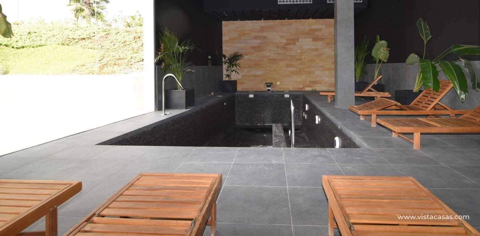 3 bedroom Apartment for sale in Villamartin - € 549,000 (Ref: 8703111)