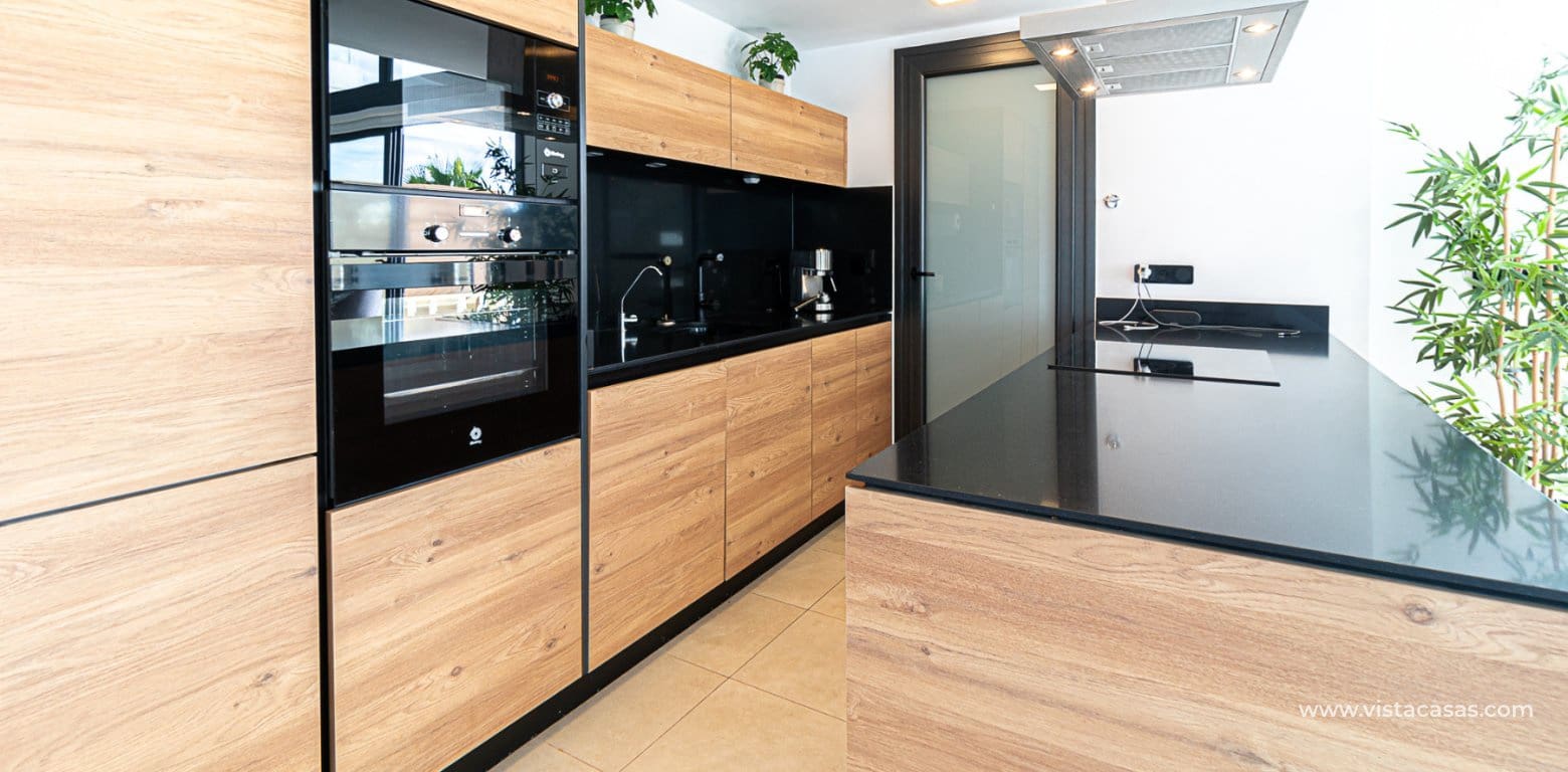 3 bedroom Apartment for sale in Villamartin - € 549,000 (Ref: 8703111)