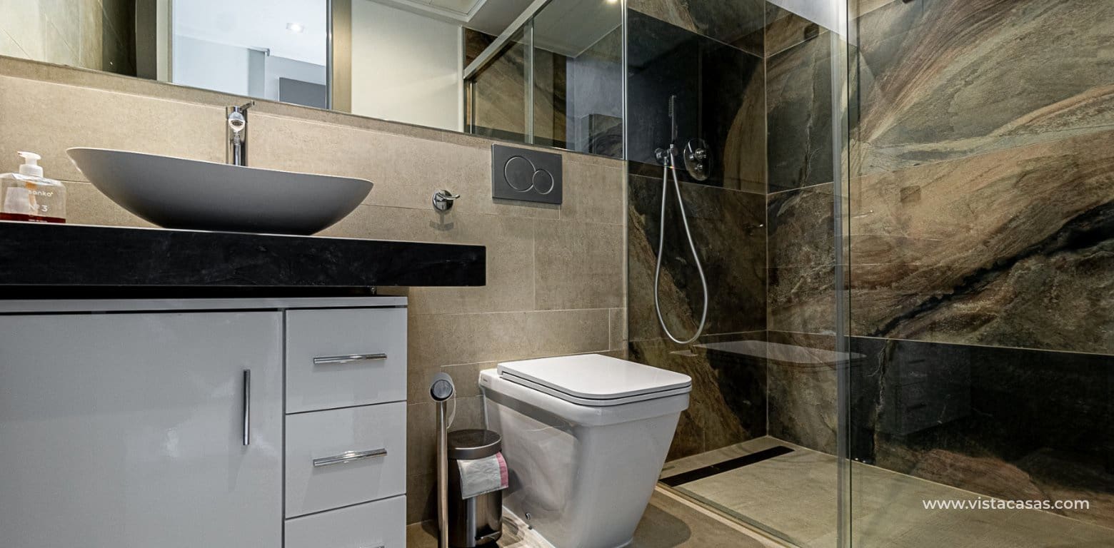 3 bedroom Apartment for sale in Villamartin - € 549,000 (Ref: 8703111)