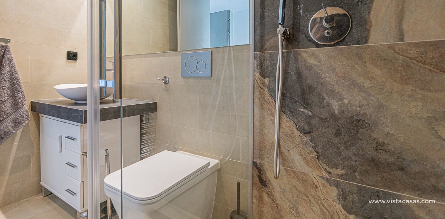 3 bedroom Apartment for sale in Villamartin - € 549,000 (Ref: 8703111)