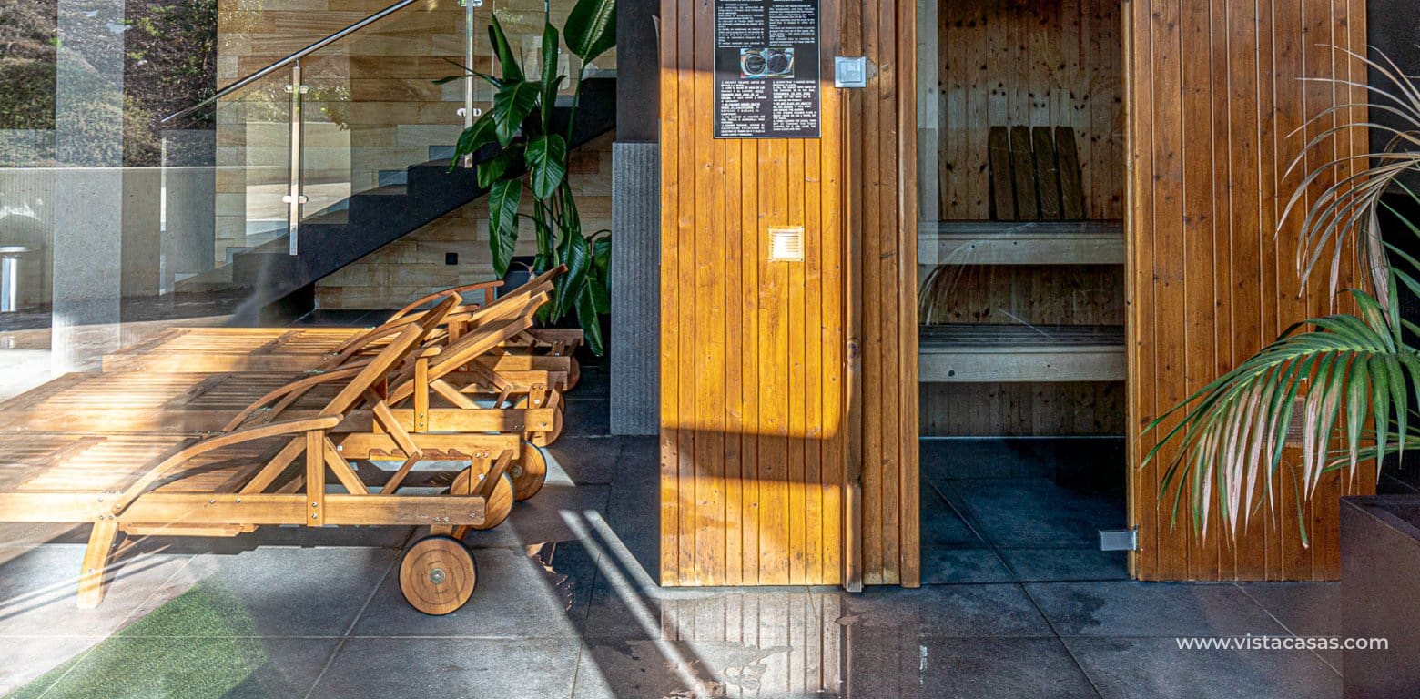 3 bedroom Apartment for sale in Villamartin - € 549,000 (Ref: 8703111)