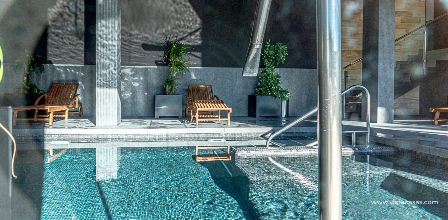 3 bedroom Apartment for sale in Villamartin - € 549,000 (Ref: 8703111)