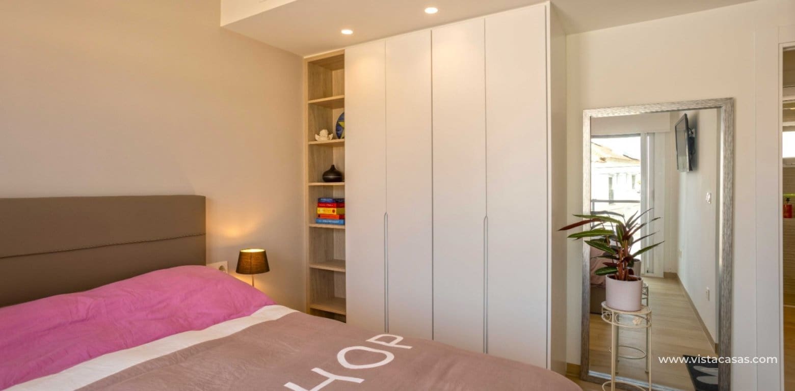 2 bedroom Apartment for sale in Villamartin - € 299,950 (Ref: 8703114)