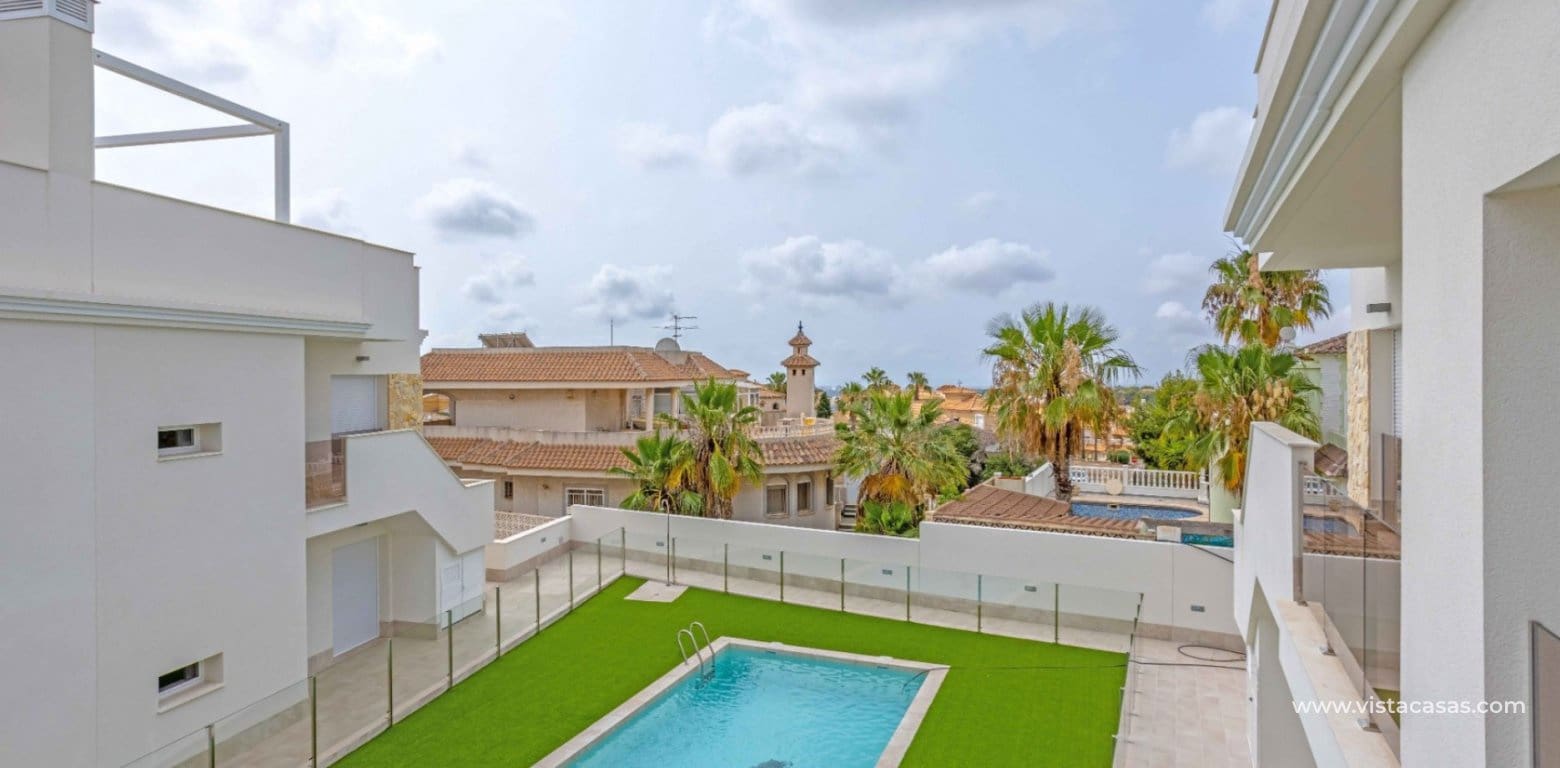 2 bedroom Apartment for sale in Villamartin - € 299,950 (Ref: 8703114)