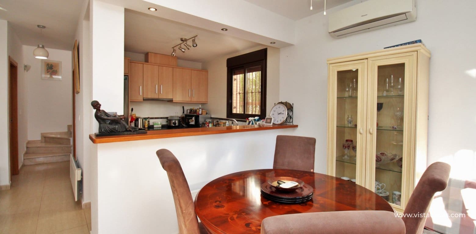 2 bedroom Villa for sale in Villamartin with pool - € 259,000 (Ref: 8732086)