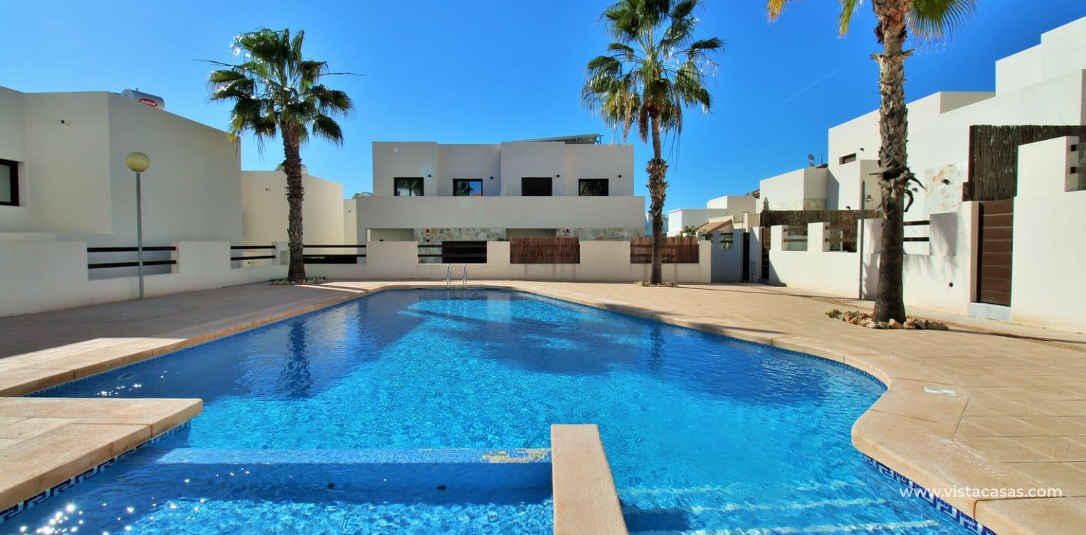 2 bedroom Villa for sale in Villamartin with pool - € 259,000 (Ref: 8732086)