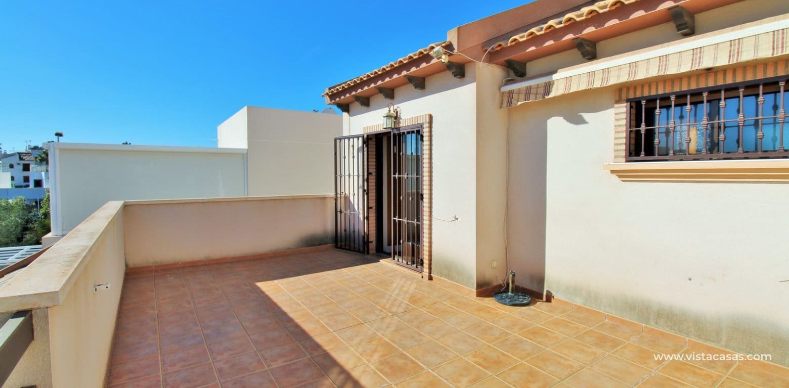 2 bedroom Villa for sale in Villamartin with pool - € 259,000 (Ref: 8732086)