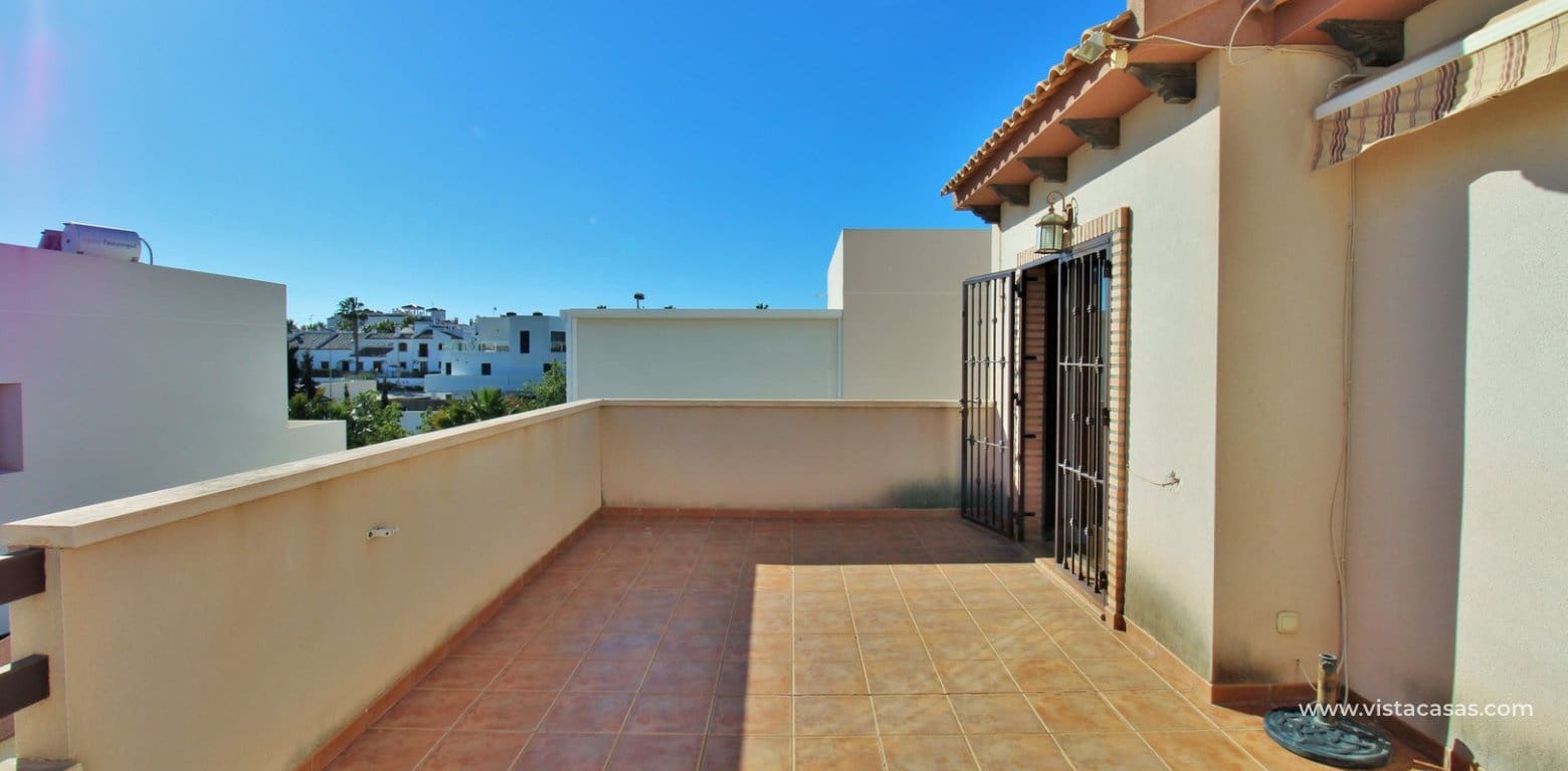 2 bedroom Villa for sale in Villamartin with pool - € 259,000 (Ref: 8732086)