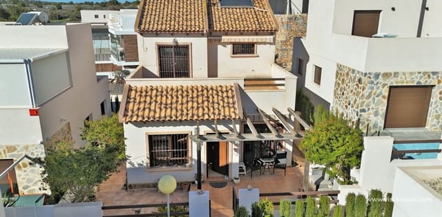 2 bedroom Villa for sale in Villamartin, Orihuela with pool - € 259,000 (Ref: 8732086)