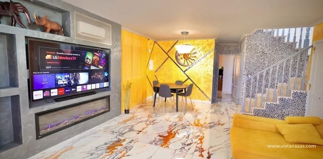 4 slaapkamer Villa te koop in San Miguel de Salinas - € 320.000 (Ref: 8758333)