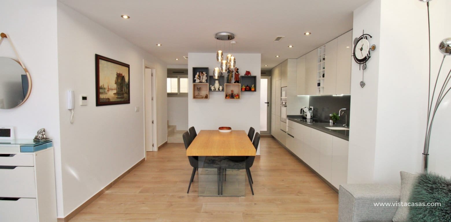 3 quarto Moradia para venda em Villamartin com piscina - 448 000 € (Ref: 8796383)