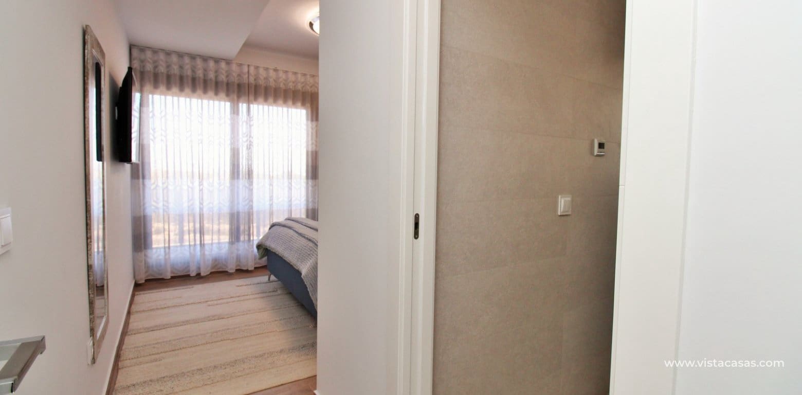 3 quarto Moradia para venda em Villamartin com piscina - 448 000 € (Ref: 8796383)