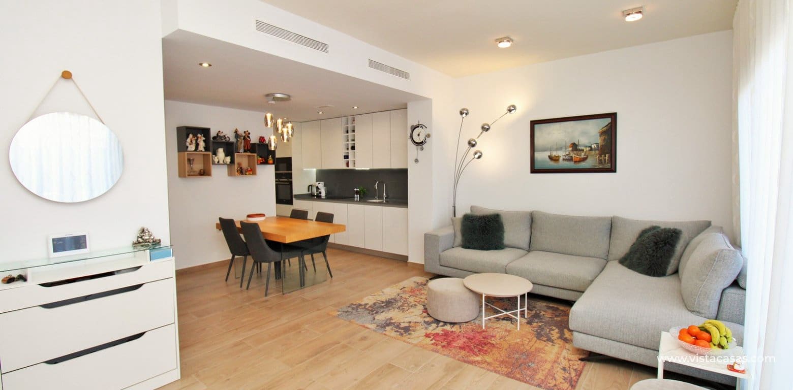 3 quarto Moradia para venda em Villamartin com piscina - 448 000 € (Ref: 8796383)