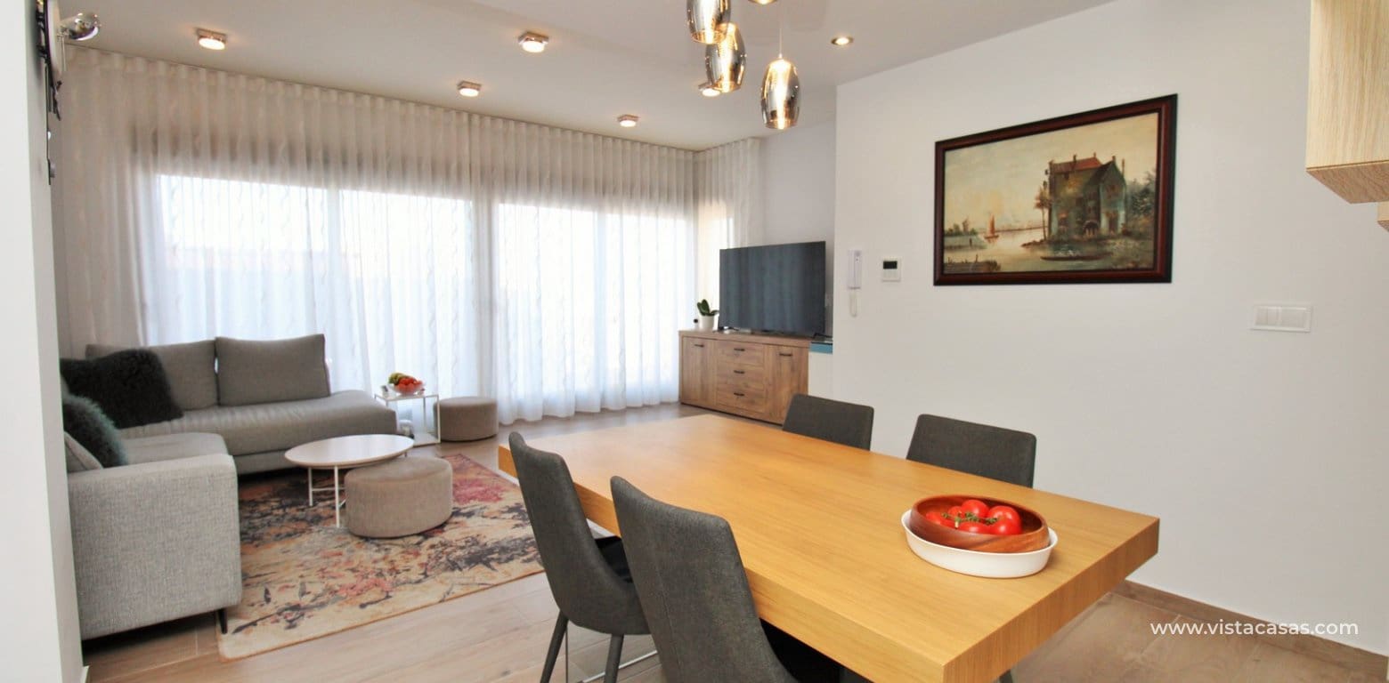 3 quarto Moradia para venda em Villamartin com piscina - 448 000 € (Ref: 8796383)