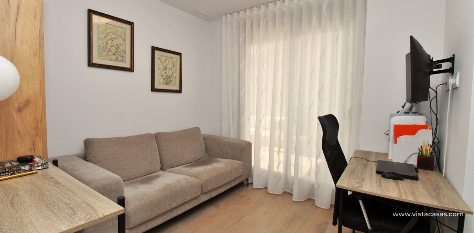 3 quarto Moradia para venda em Villamartin com piscina - 448 000 € (Ref: 8796383)