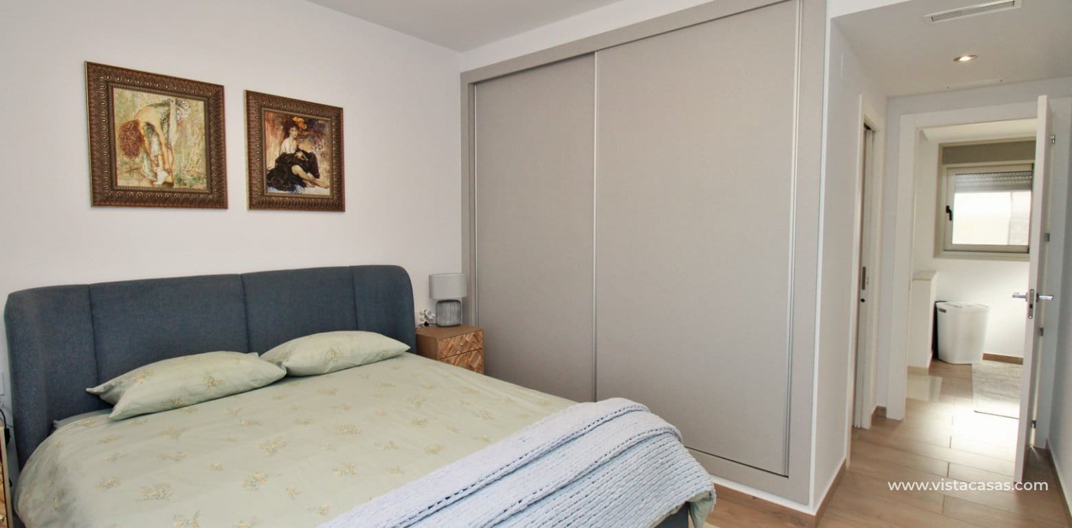 3 quarto Moradia para venda em Villamartin com piscina - 448 000 € (Ref: 8796383)