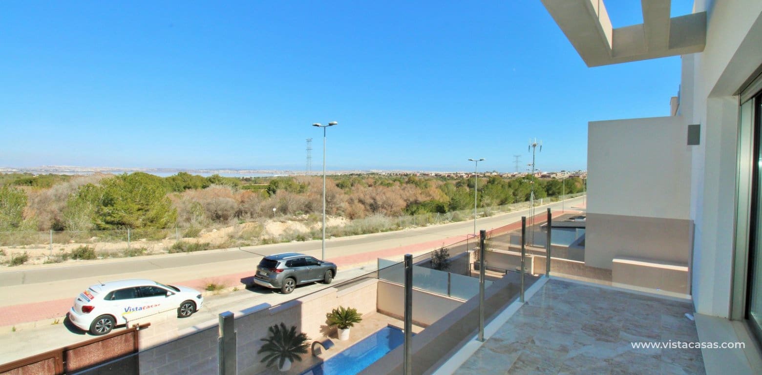 3 quarto Moradia para venda em Villamartin com piscina - 448 000 € (Ref: 8796383)