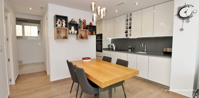 3 quarto Moradia para venda em Villamartin, Orihuela com piscina - 448 000 € (Ref: 8796383)