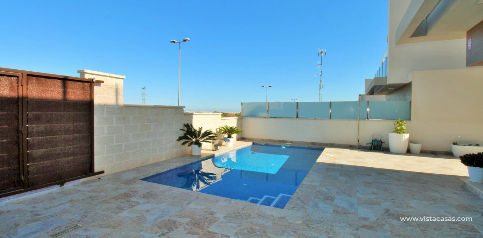 3 quarto Moradia para venda em Villamartin com piscina - 448 000 € (Ref: 8796383)