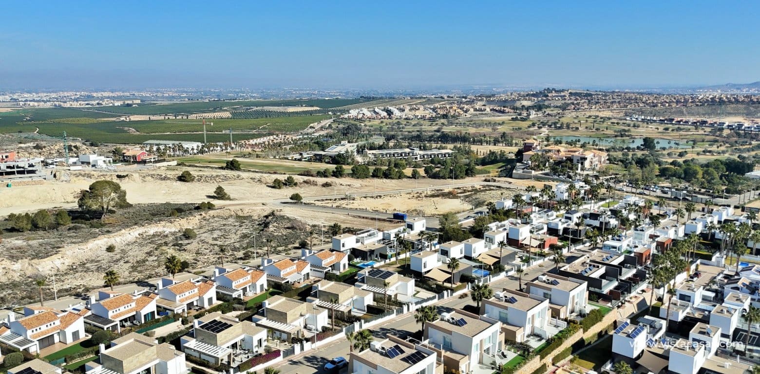 3 quarto Moradia para venda em Algorfa com piscina - 599 900 € (Ref: 8800489)