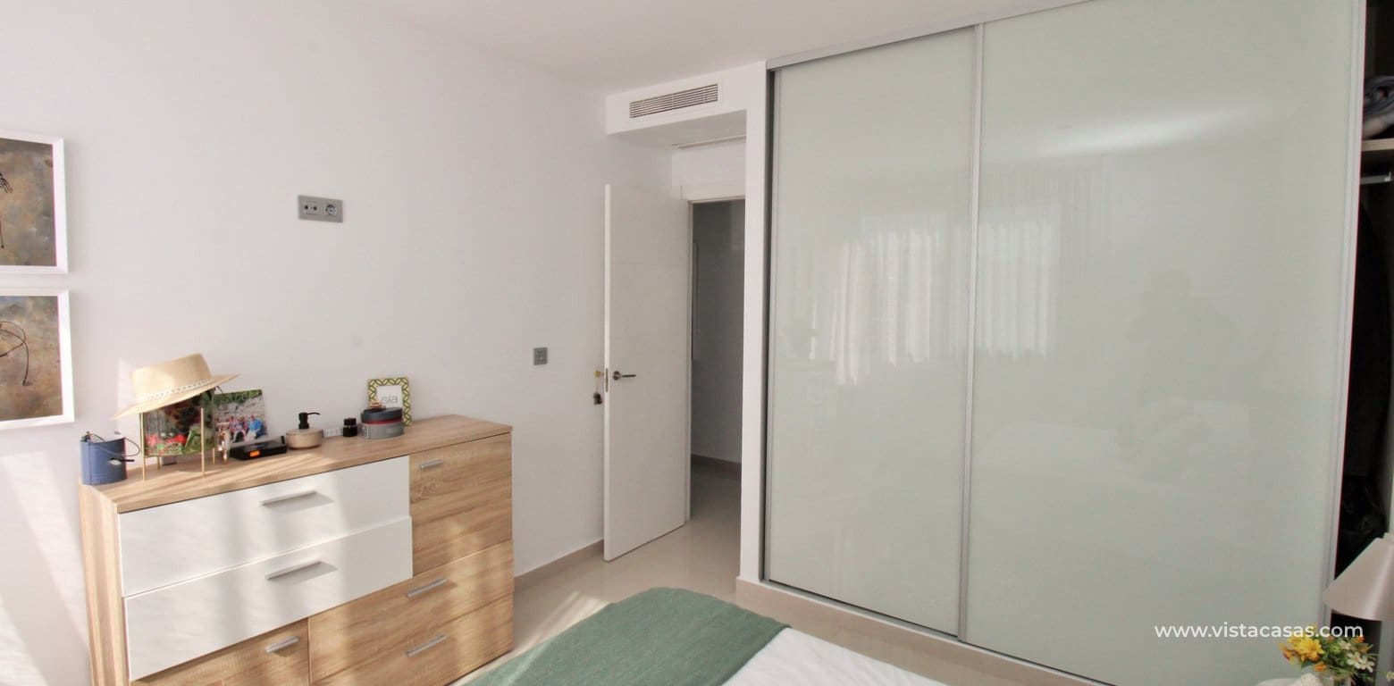 3 bedroom Villa for sale in Villamartin with pool - € 405,000 (Ref: 8802579)