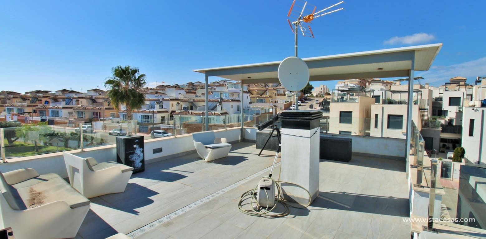 3 bedroom Villa for sale in Villamartin with pool - € 405,000 (Ref: 8802579)