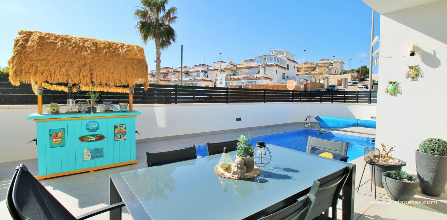 3 bedroom Villa for sale in Villamartin with pool - € 405,000 (Ref: 8802579)