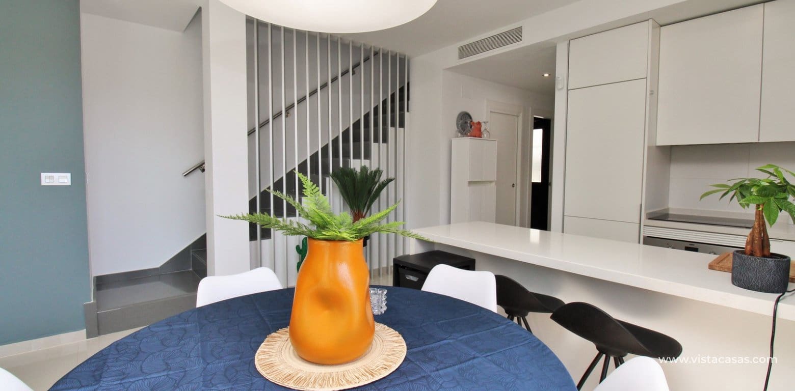 3 bedroom Villa for sale in Villamartin with pool - € 405,000 (Ref: 8802579)