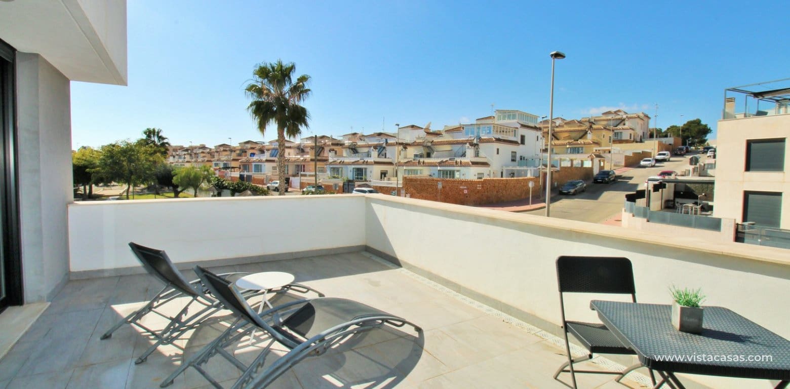 3 bedroom Villa for sale in Villamartin with pool - € 405,000 (Ref: 8802579)