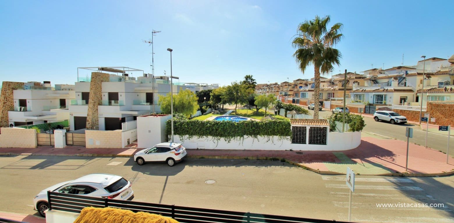 3 bedroom Villa for sale in Villamartin with pool - € 405,000 (Ref: 8802579)