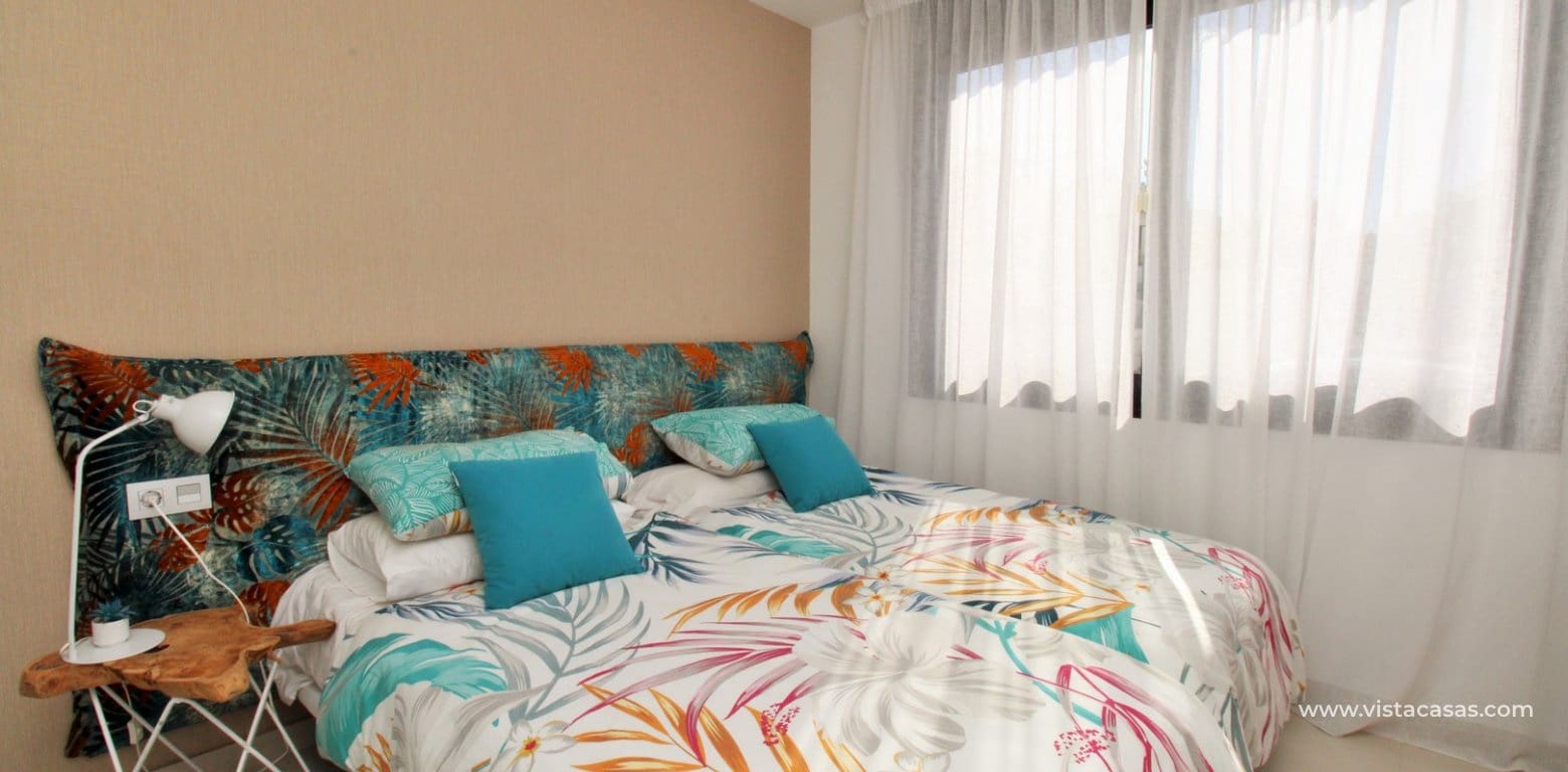 3 bedroom Villa for sale in Villamartin with pool - € 405,000 (Ref: 8802579)