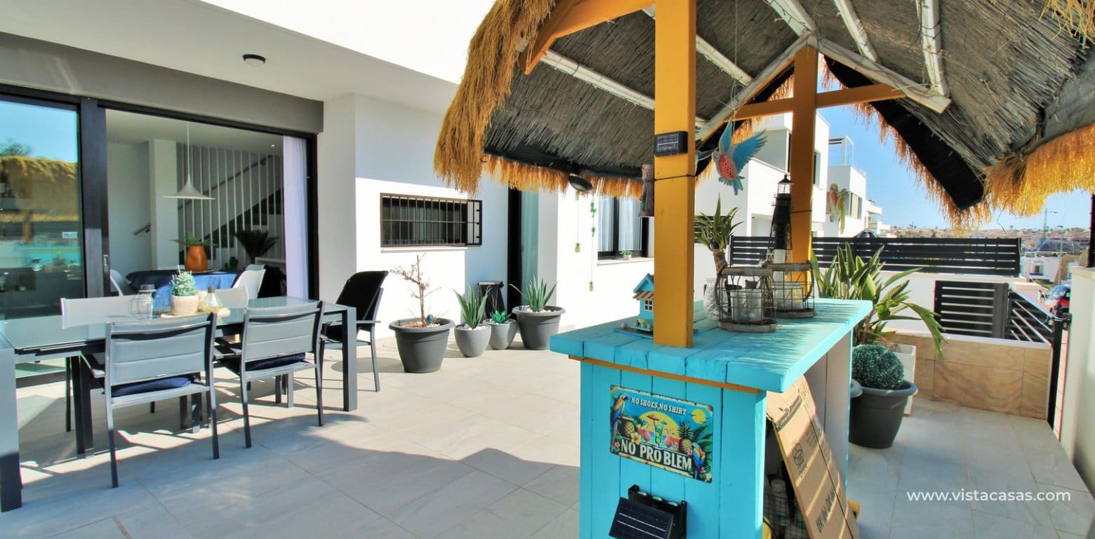 3 bedroom Villa for sale in Villamartin with pool - € 405,000 (Ref: 8802579)