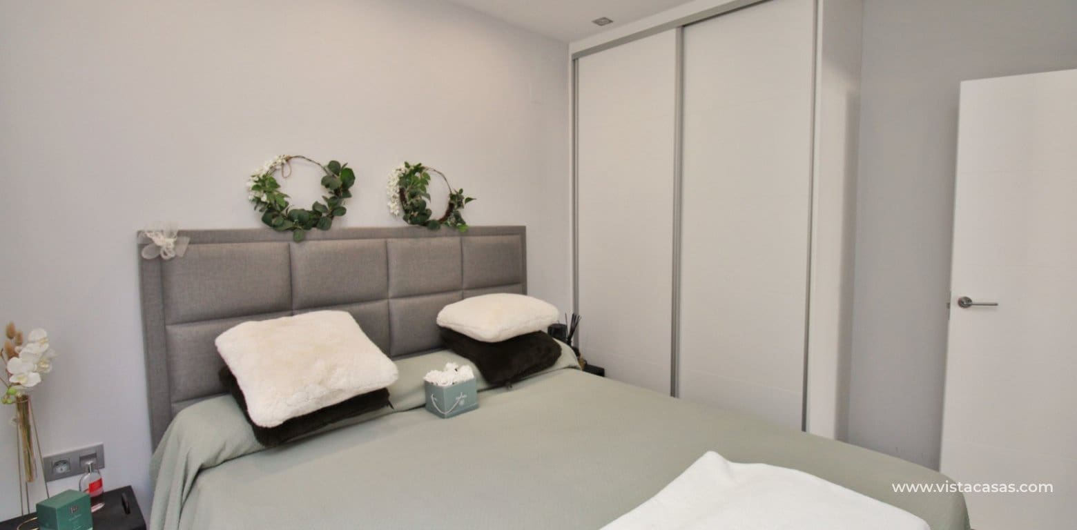 3 bedroom Villa for sale in Villamartin with pool - € 369,950 (Ref: 8803116)