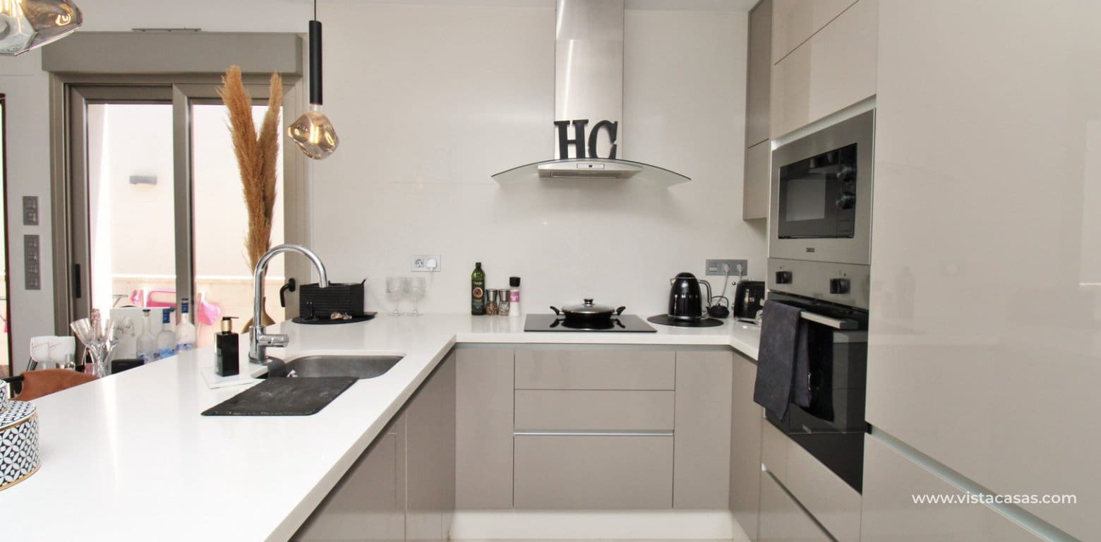 3 bedroom Villa for sale in Villamartin with pool - € 369,950 (Ref: 8803116)