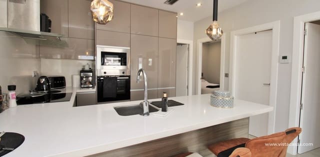 3 bedroom Villa for sale in Villamartin, Orihuela with pool - € 369,950 (Ref: 8803116)