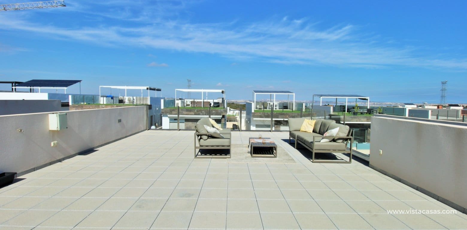 3 bedroom Villa for sale in Villamartin with pool - € 369,950 (Ref: 8803116)