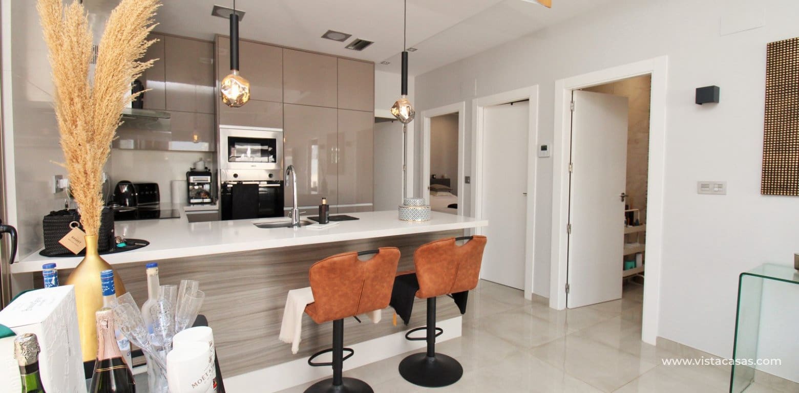 3 bedroom Villa for sale in Villamartin with pool - € 369,950 (Ref: 8803116)