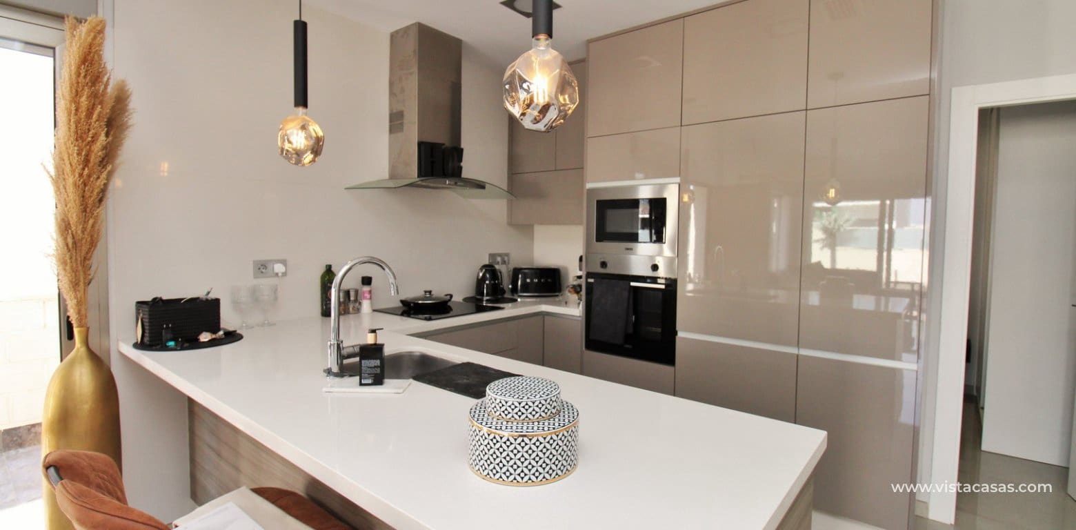 3 bedroom Villa for sale in Villamartin with pool - € 369,950 (Ref: 8803116)