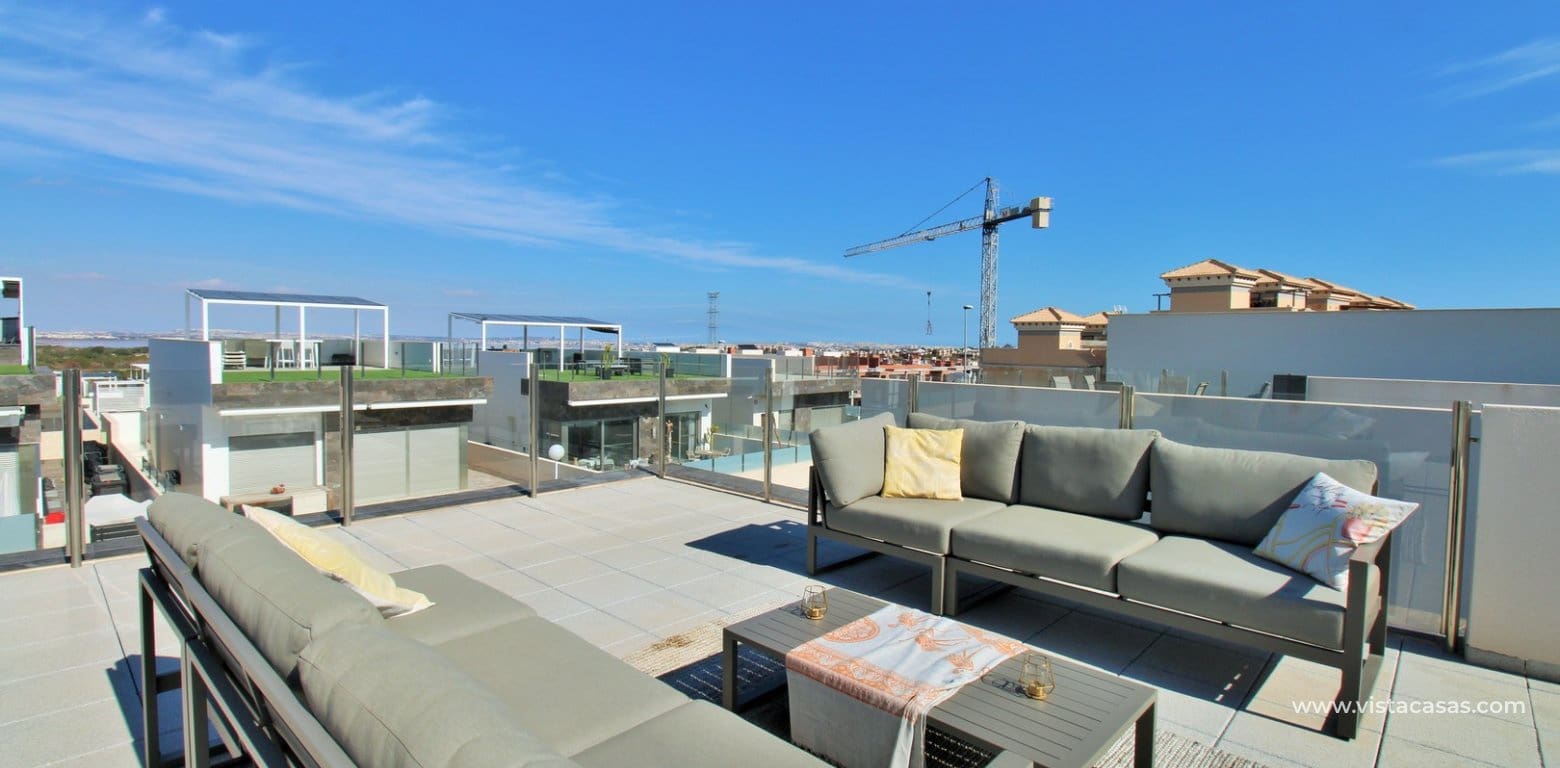 3 bedroom Villa for sale in Villamartin with pool - € 369,950 (Ref: 8803116)