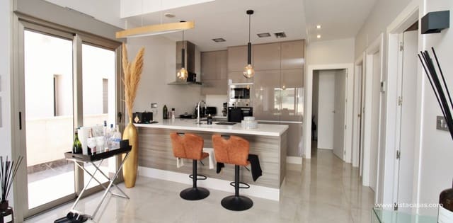 3 bedroom Villa for sale in Villamartin, Orihuela with pool - € 369,950 (Ref: 8803116)