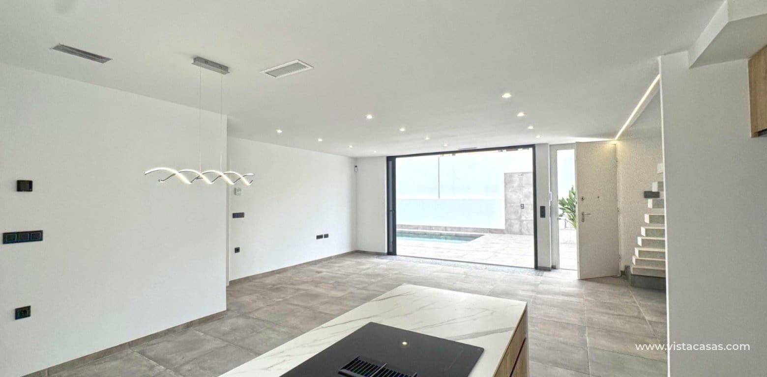 Chalet de 4 habitaciones en Los Balcones en venta - 495.000 € (Ref: 8828764)