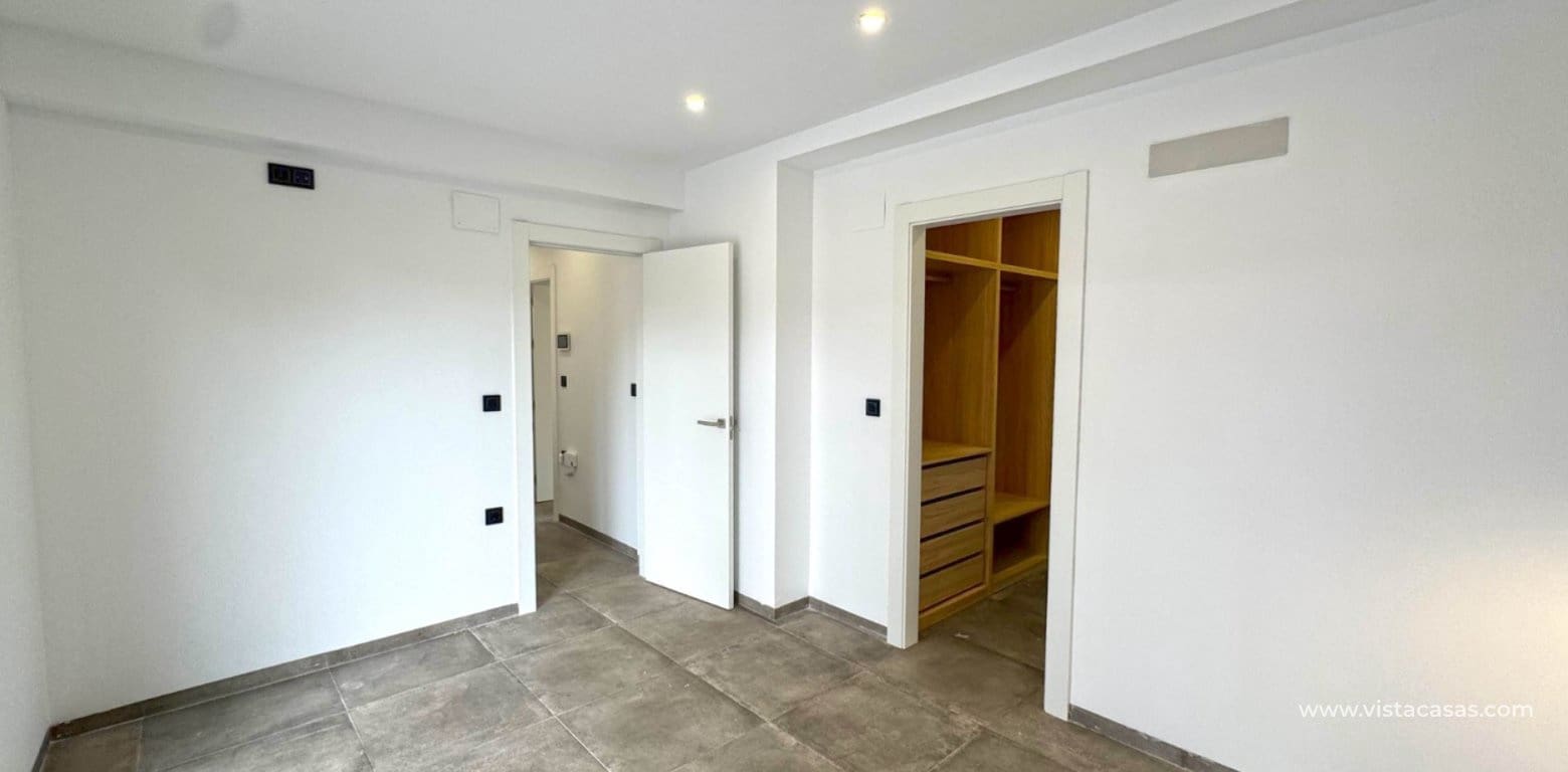 Chalet de 4 habitaciones en Los Balcones en venta - 495.000 € (Ref: 8828764)