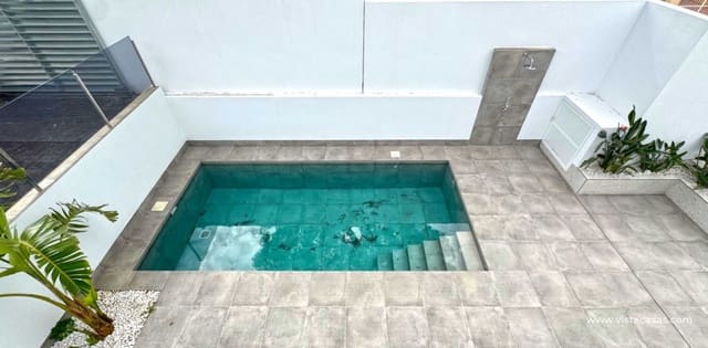 Chalet de 4 habitaciones en Los Balcones en venta - 495.000 € (Ref: 8828764)