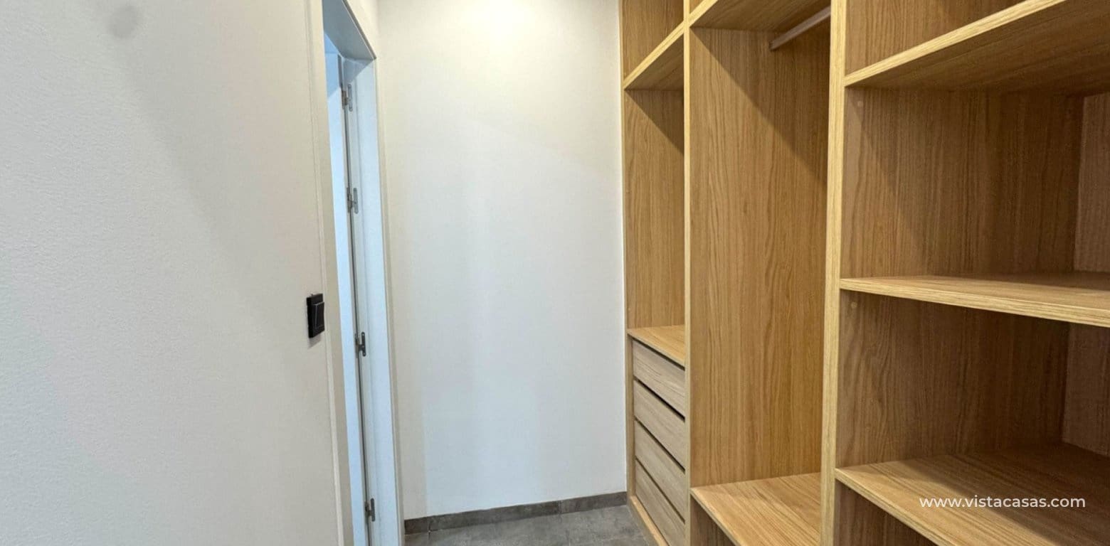 Chalet de 4 habitaciones en Los Balcones en venta - 495.000 € (Ref: 8828764)