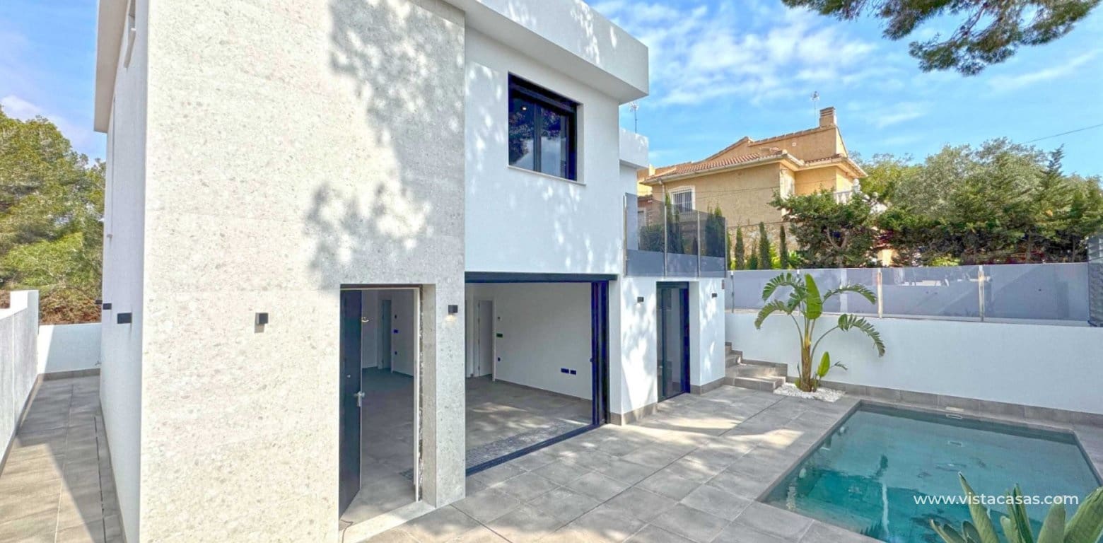 Chalet de 4 habitaciones en Los Balcones en venta - 495.000 € (Ref: 8828764)