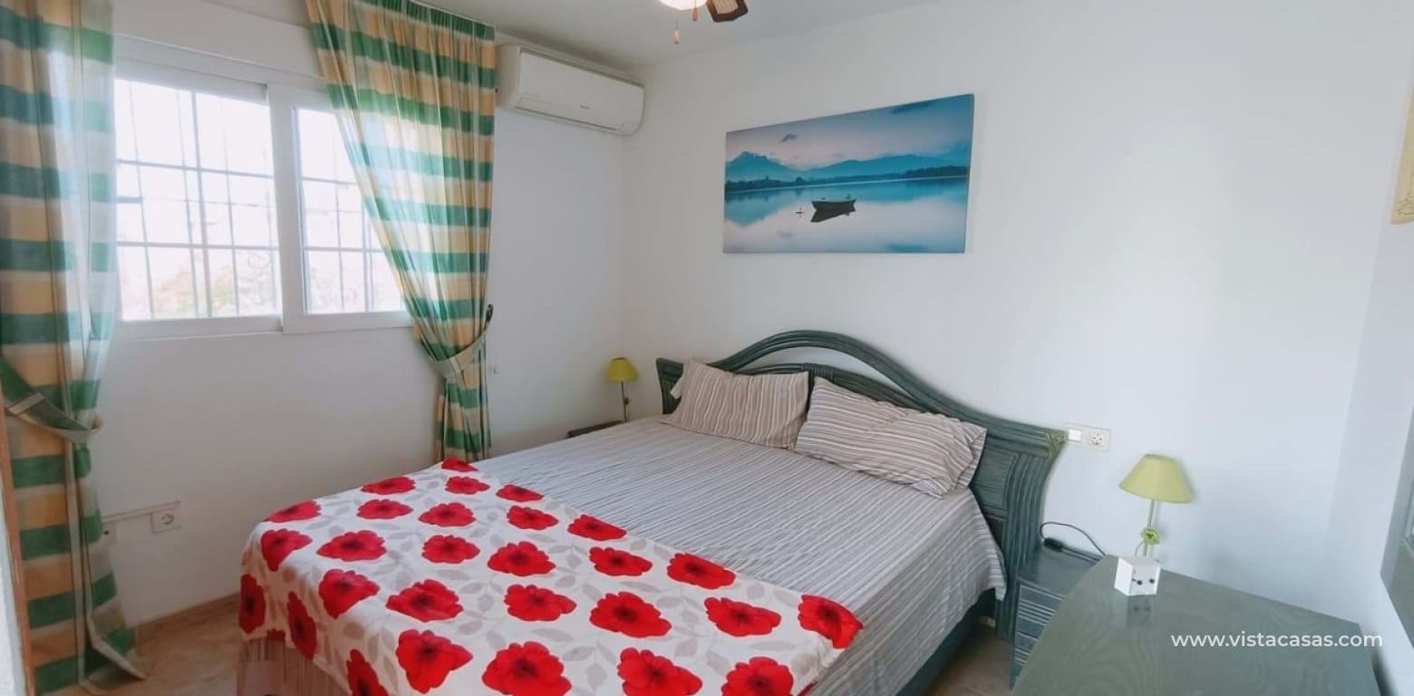 3 makuuhuone Omakotitalo myytävänä paikassa Playa Flamenca - 239 995 € (Ref: 8872935)