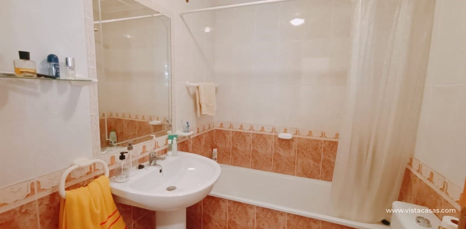 3 makuuhuone Omakotitalo myytävänä paikassa Playa Flamenca - 239 995 € (Ref: 8872935)